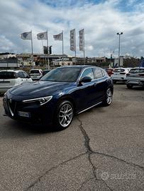STELVIO TI - FULL OPTIONAL 210 CV AT8 Q4 Ti