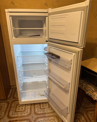 Frigorifero Beko con congelatore