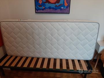 Materasso memory singolo e rete in doghe Doimo