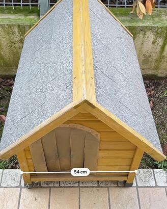 Cuccia per cani in legno