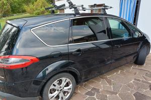 Ford S-Max Titanium
