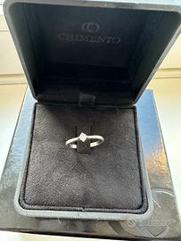 Anello in oro con diamante