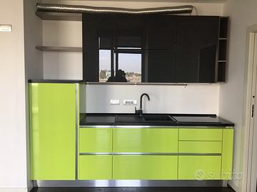 Cucina Lube verde lime 2,4 mt.