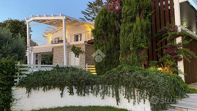 PORZIONE DI TRIFAMILIARE A CASTELLABATE