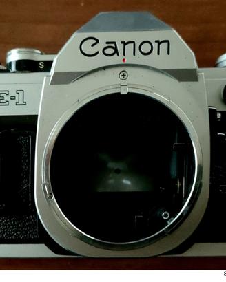 CANON AE1
