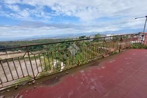 4 LOCALI A MARANO DI NAPOLI