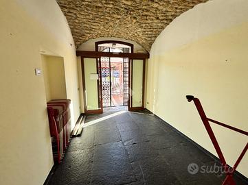 NEGOZIO A MANDELLO DEL LARIO