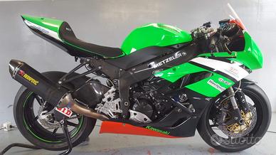 Kawasaki Ninja ZX-6r pronto pista