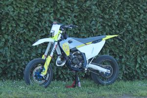 Husqvarna TC 125 Motard