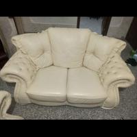 DIVANI IN PELLE CON SWAROWSKI