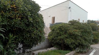 Casa singola con giardino