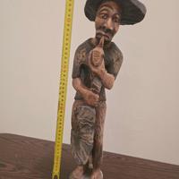 Statua in legno uomo con cappello