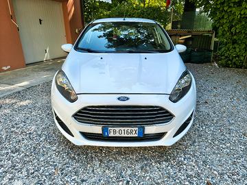 Ford Fiesta 01/2016