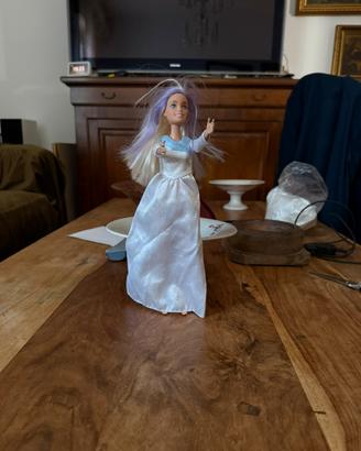 Barbie Mattel Dreamtopia capelli biondi e lilla