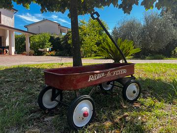 Radio Flyer wagon carretto rosso americano vintage