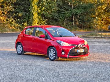 Toyota Yaris 1.0 5 porte Lounge CV-69 E6 Manuale N