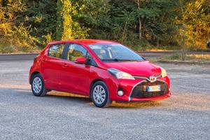 Toyota Yaris 1.0 5 porte Lounge CV-69 E6 Manuale N