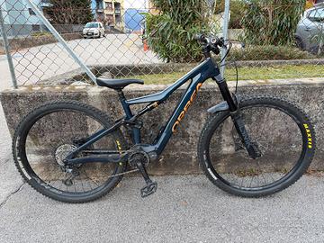 Orbea Rise M20 in carbonio