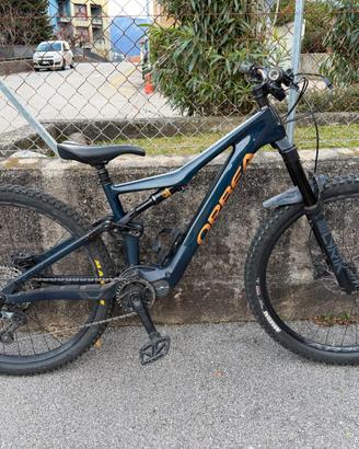 Orbea Rise M20 in carbonio