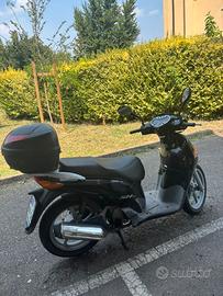 SCOOTER SH 150