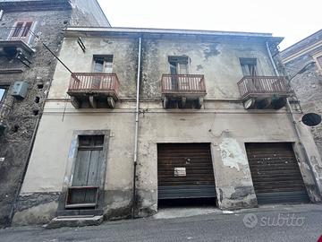 Immobile in centro storico su 3 piani