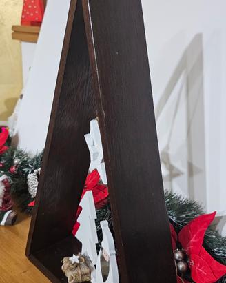 albero in legno con babbo natale