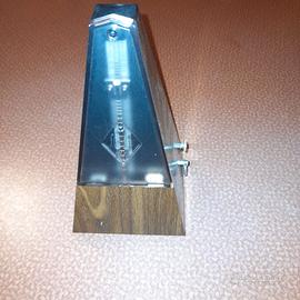 Metronomo Wittner Taktell forma piramidale