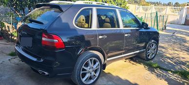 Porsche Cayenne- Interni in Pelle