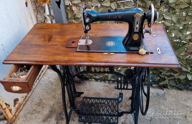 macchina da cucito funzionante 