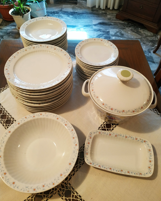 Servizio piatti porcellana