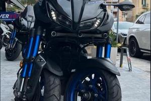 Yamaha Niken, cambio semi automatico