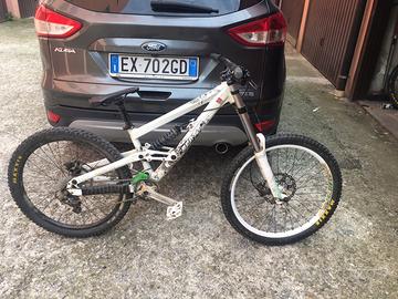 Downhill Scott Voltage Fr3d 26”