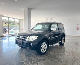 Mitsubishi Pajero 3.2 DI-D 16V aut. 3p. Instyle DP