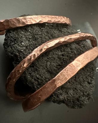 Bracciale in rame -lavorazione artigianale -natura