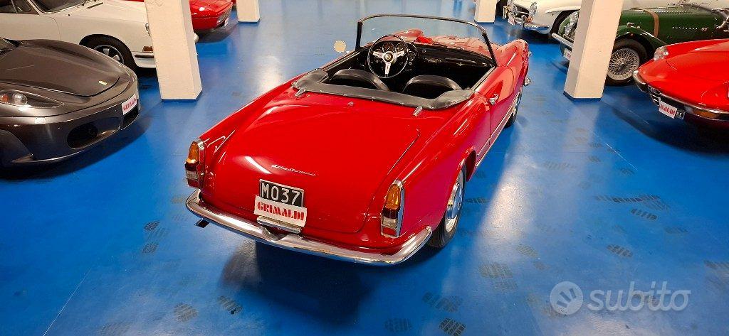 Alfa Romeo 2000 Spider Touring 1960 photo 3
