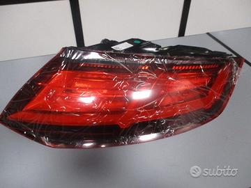 Fanalino post. SX Audi TT