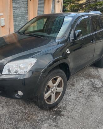 TOYOTA RAV4 2.2 D-4D 177 CV Luxury