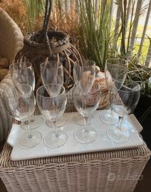 Bicchieri vino bianco e rosso