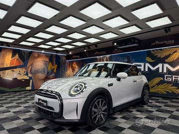 Mini Cooper 1.5 Resolute (001)