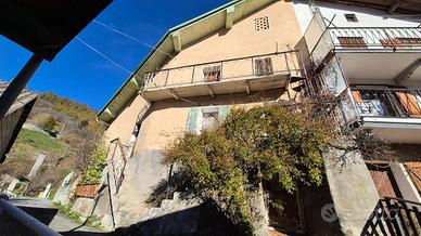 CASA SEMINDIPENDENTE A ALLEIN