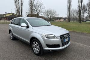 Audi Q7  3.0 TDI Quattro