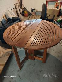 Tavolo in legno tondo da esterno