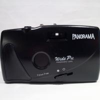 Macchina fotografica vintage a rullino