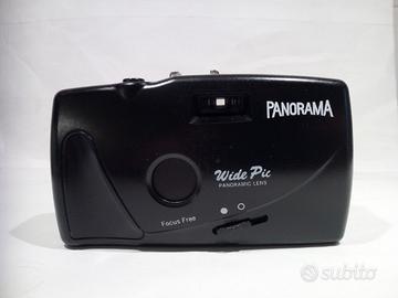 Macchina fotografica vintage a rullino