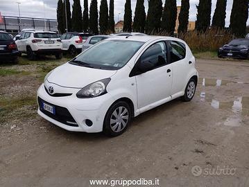 Toyota Aygo I 2012 5p 1.0 active connect