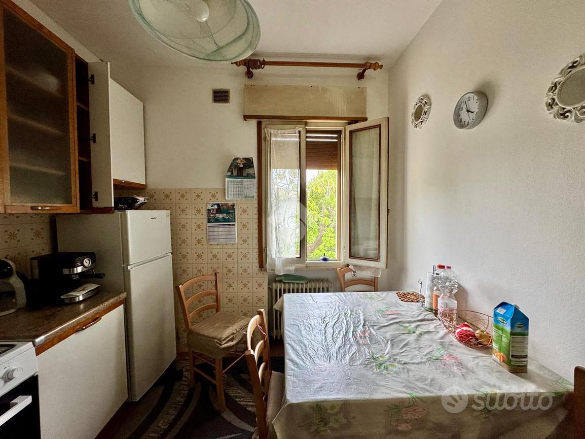 4 LOCALI A MONTEBELLUNA - Altro