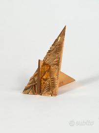 Arnaldo Pomodoro.       ‘