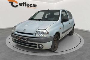 RENAULT Clio 1.2 cat 3 porte NEOPATENTATI