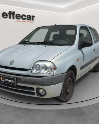 RENAULT Clio 1.2 cat 3 porte NEOPATENTATI