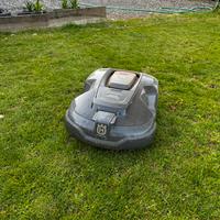 Robot tagliaprato Huvsquarna auto mover 310